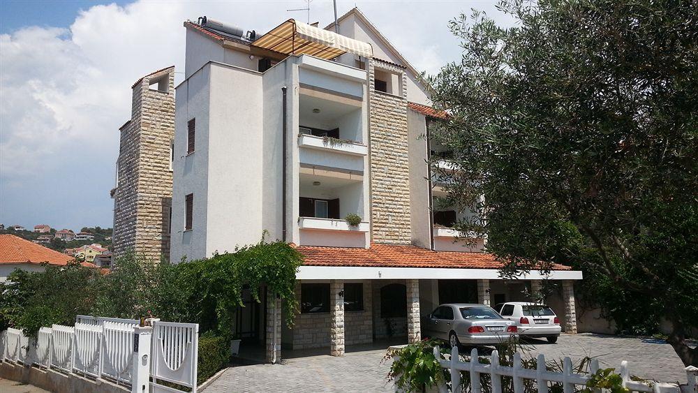 Apartments Vojin Trogir Zewnętrze zdjęcie