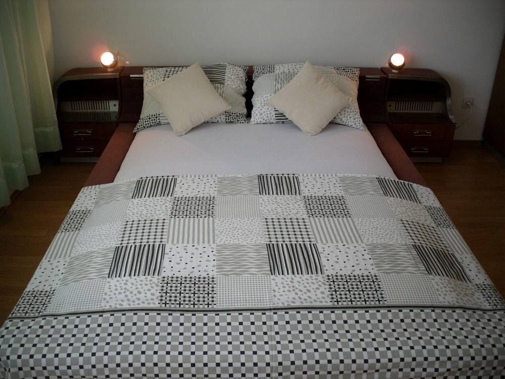 Apartments Vojin Trogir Zewnętrze zdjęcie