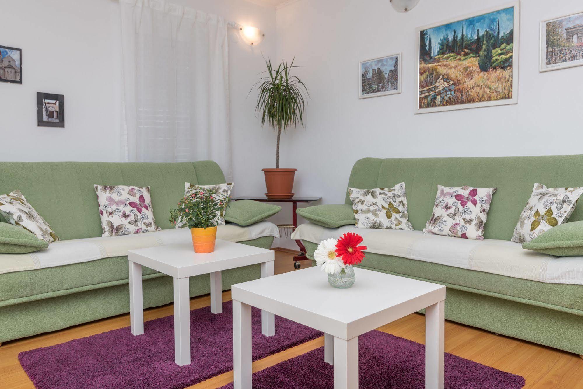 Apartments Vojin Trogir Zewnętrze zdjęcie
