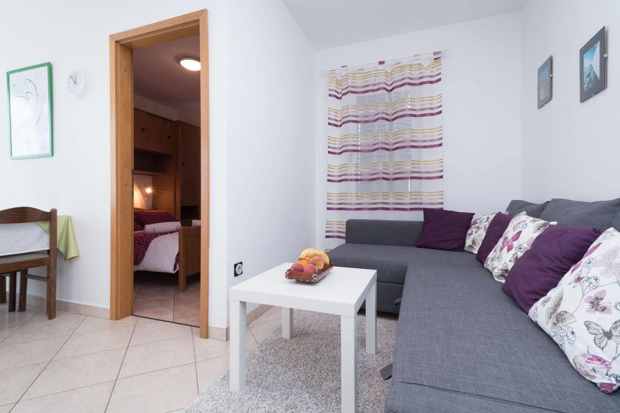 Apartments Vojin Trogir Zewnętrze zdjęcie