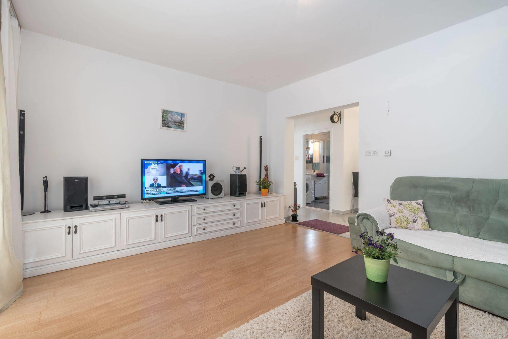 Apartments Vojin Trogir Zewnętrze zdjęcie