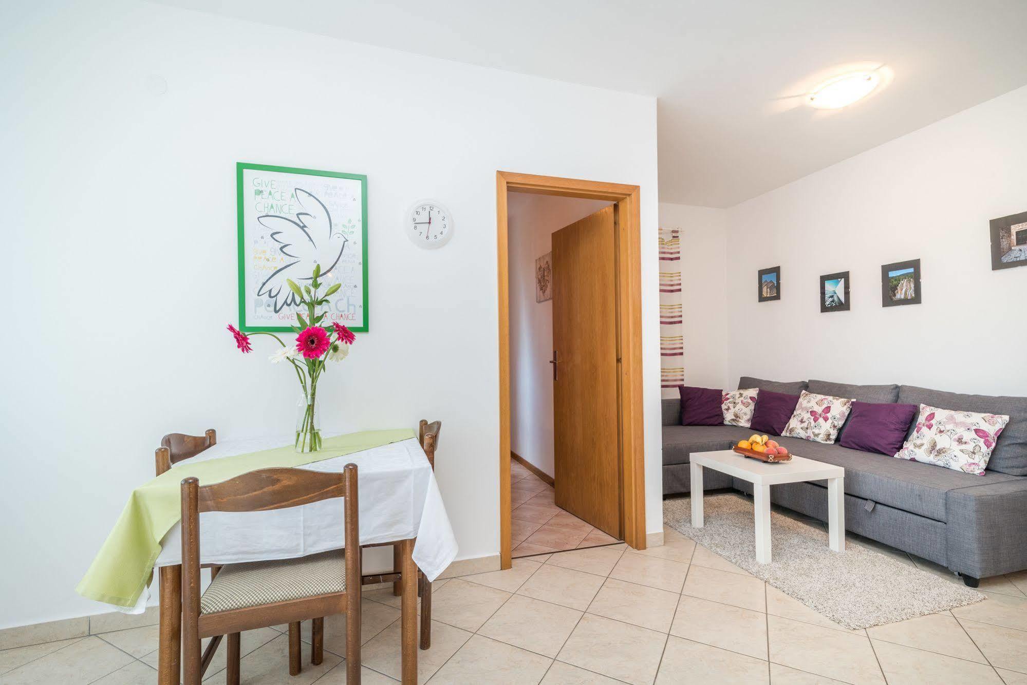 Apartments Vojin Trogir Zewnętrze zdjęcie