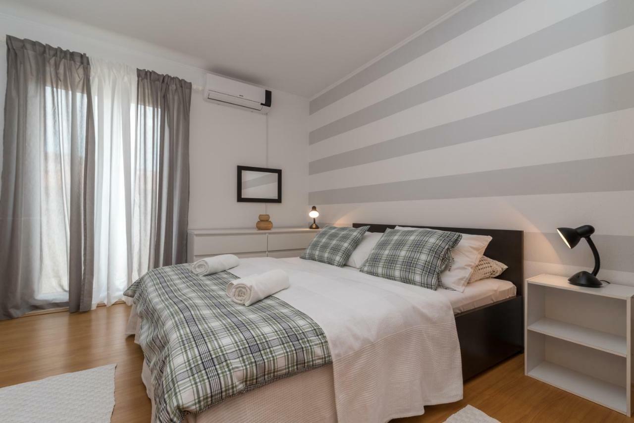 Apartments Vojin Trogir Zewnętrze zdjęcie