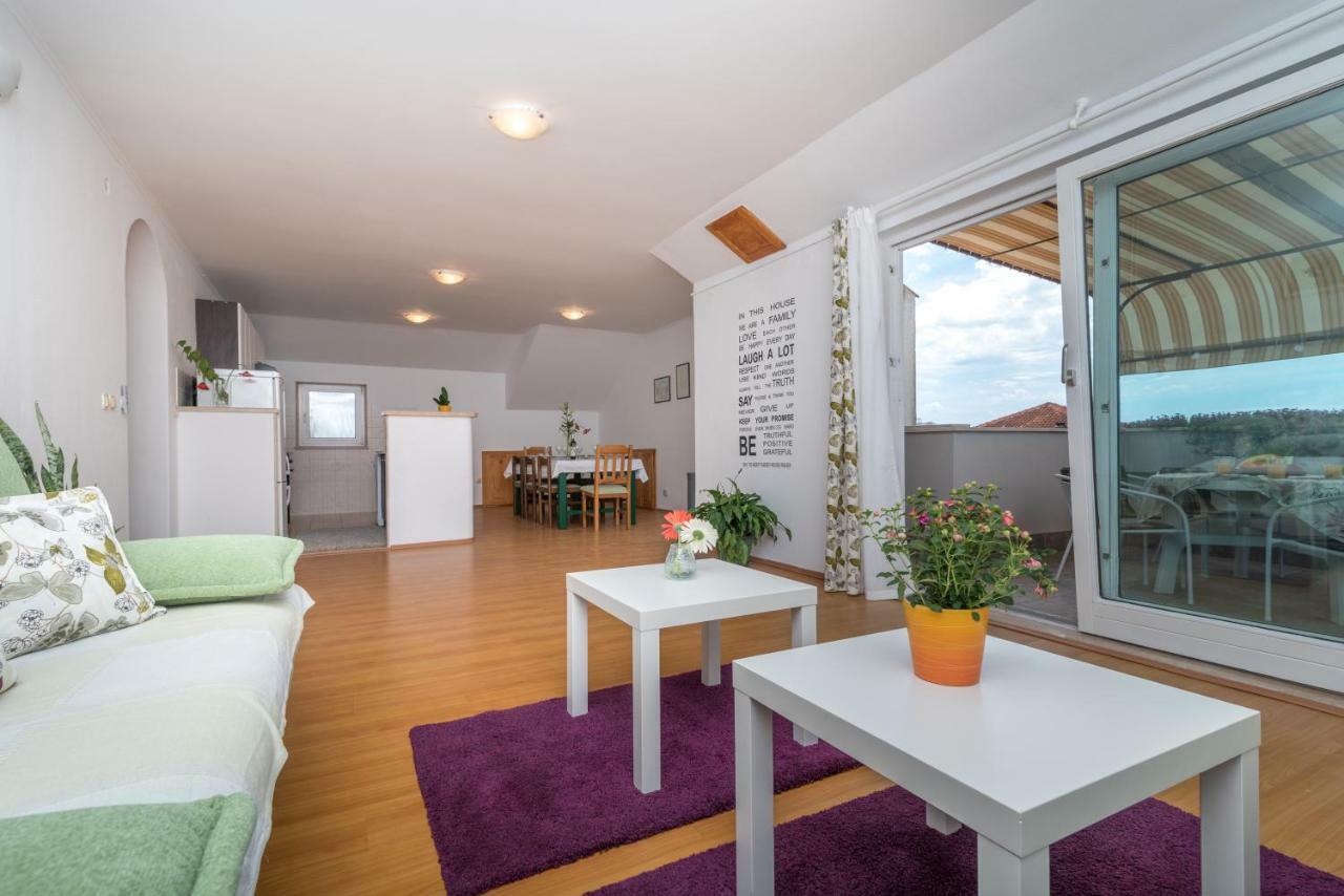 Apartments Vojin Trogir Zewnętrze zdjęcie