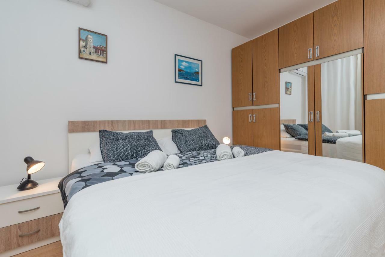 Apartments Vojin Trogir Zewnętrze zdjęcie