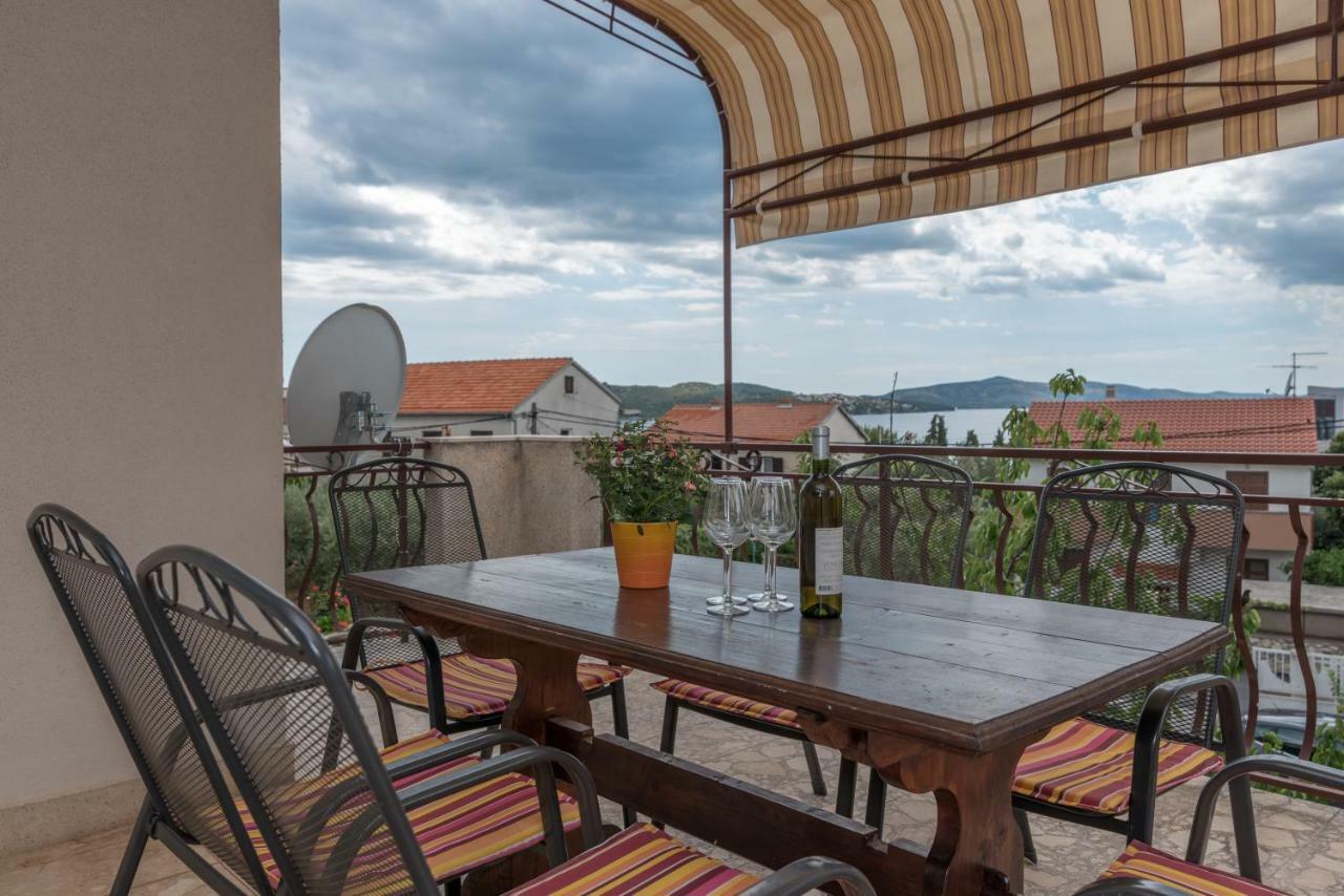 Apartments Vojin Trogir Zewnętrze zdjęcie