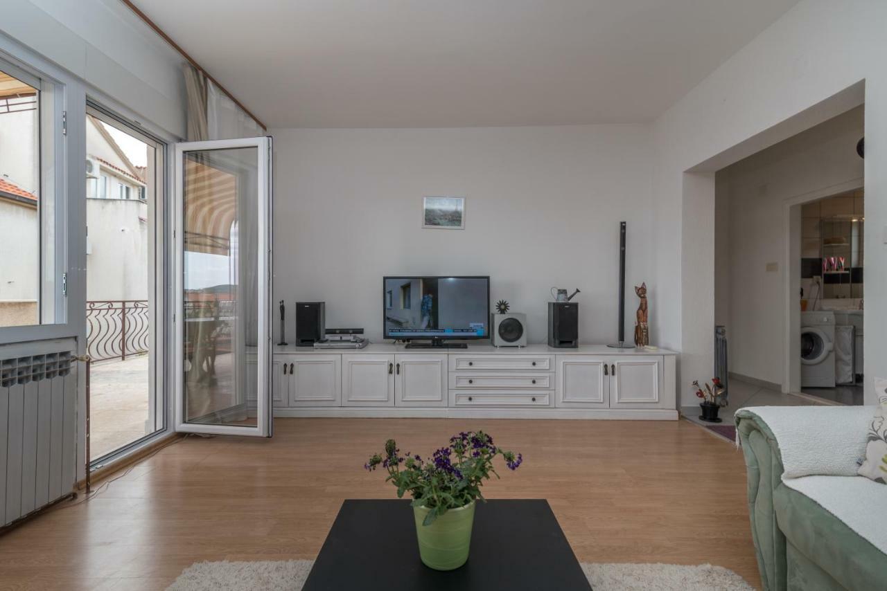 Apartments Vojin Trogir Zewnętrze zdjęcie