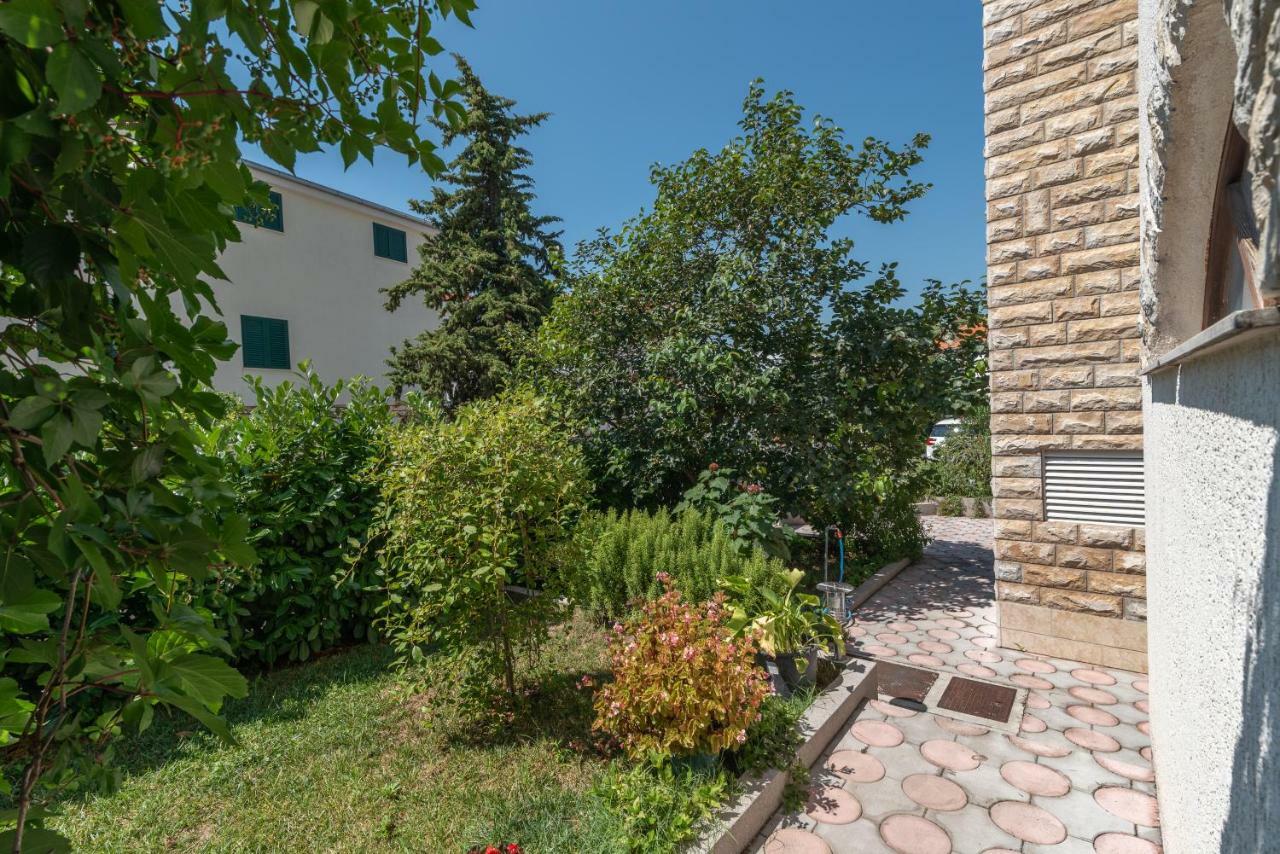 Apartments Vojin Trogir Zewnętrze zdjęcie
