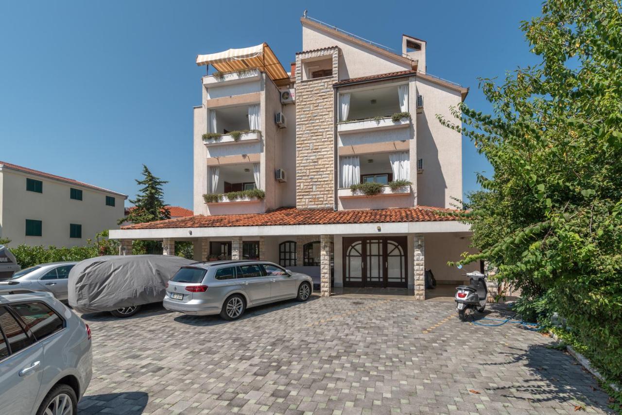 Apartments Vojin Trogir Zewnętrze zdjęcie