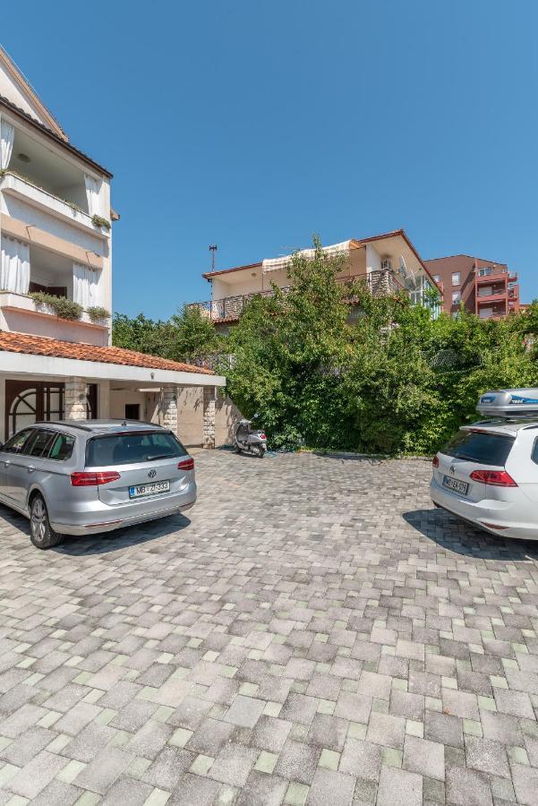 Apartments Vojin Trogir Zewnętrze zdjęcie